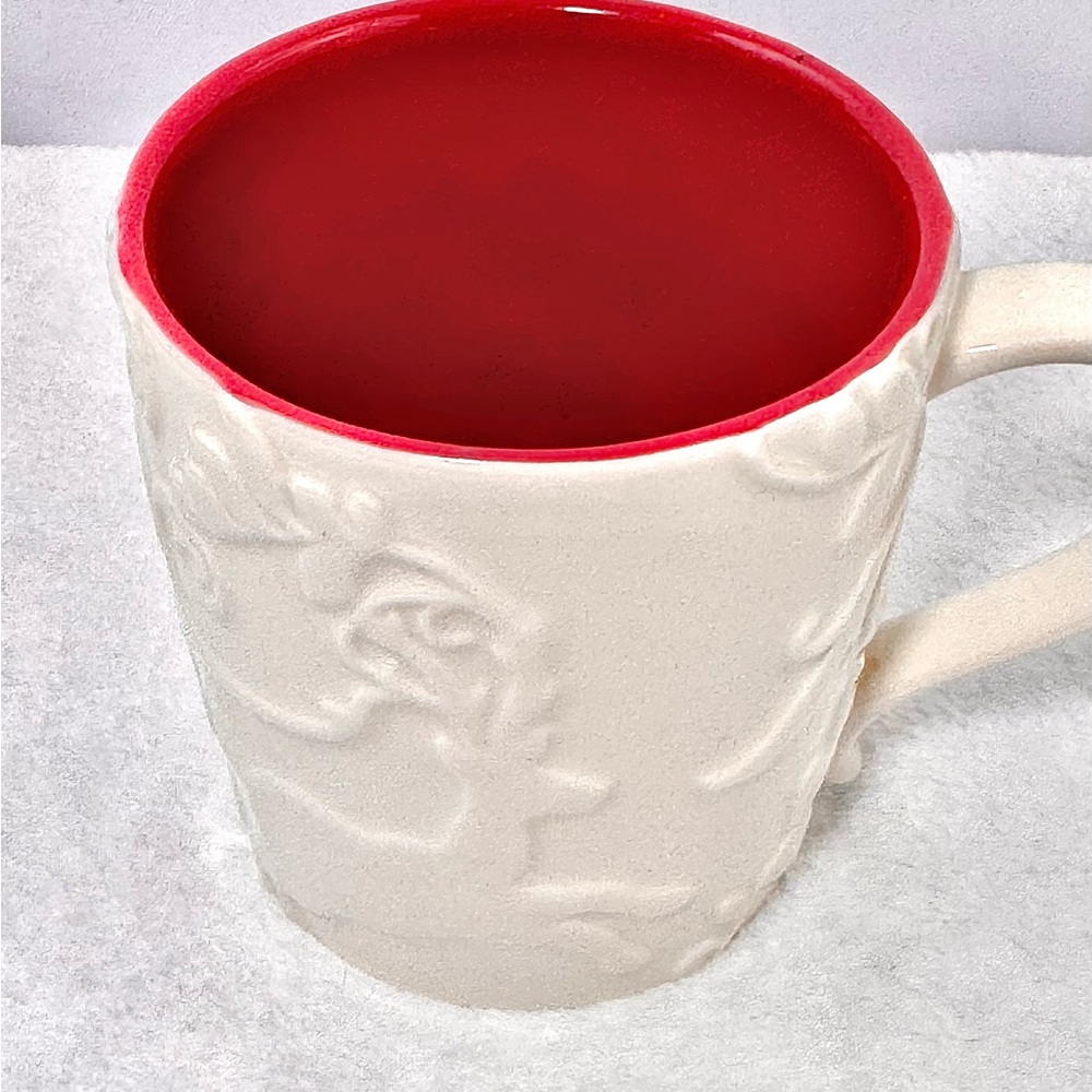 Starbucks 2009 Embossed Reindeer Cream Bone China Bright Red Interior EUC